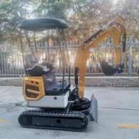 Mini-excavatrice compacte sur chenilles à bras pivotant et zéro déplacement de queue, avec godet micro et système hydraulique compact