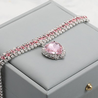 Collier en alliage de mode en gros avec pendentif cœur coloré en cristal pour animaux de compagnie
