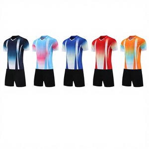 Maillots de football d'été de haute qualité à impression par transfert thermique, personnalisés, confortables pour l'entraînement, 100 % polyester, séchage rapide - Product Image 2