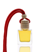 Vente en gros 8ML Bouchon en bois réutilisable Pendentif carré Parfum de voiture Diffuseur en verre Bouteille vide Vente en gros