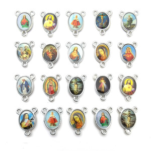 Colgante <span class=keywords><strong>de</strong></span> rosa, accesorios <span class=keywords><strong>de</strong></span> medallón, accesorios triangulares <span class=keywords><strong>de</strong></span> madera <span class=keywords><strong>de</strong></span> Jesús, abalorio católico, Rosario <span class=keywords><strong>de</strong></span> oración religiosa, conector Manual DIY - Product Image 2