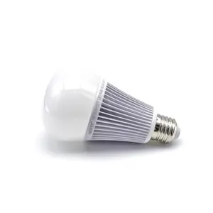 Luzes domésticas inteligentes E27 9W lâmpada LED de alto lúmen 9W RGB e CCT lâmpada LED 2.4G Hz lâmpada LED sem fio