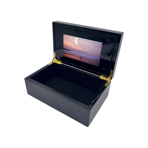 Boîte d'emballage cadeau d'écran vidéo de luxe en bois avec cette vidéo en lecture automatique - Product Image 2