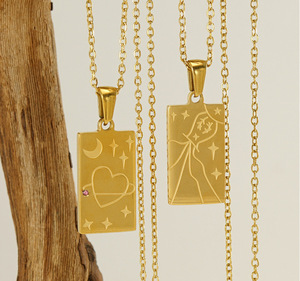 Хит продаж: кулон-сигнет из нержавеющей стали с позолотой 18 карат, кристаллами и стразами, в виде карты Таро, для женщин и унисекс - Product Image 3