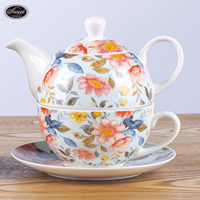 Fleur d'Europe personnalisée de luxe léger pour un ensemble de décalcomanies cadeau de vacances à la fraise théière et tasse en céramique avec soucoupe et cuillère cadeau