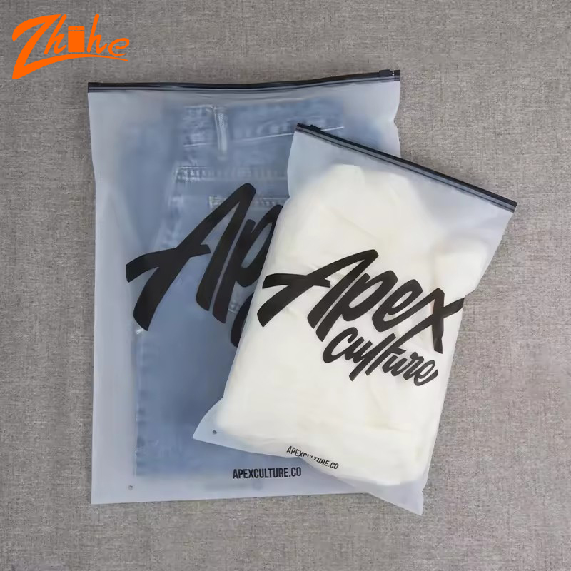 Emballage imprimé biodégradable t-shirt sac de vêtements emballage en plastique curseur zip-lock sac à fermeture éclair givré personnalisé pour vêtements