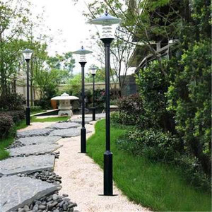 Lampadaire solaire extérieur en fer pour jardin, abat-jour en verre LED, blanc chaud 2700K, IP66, ampoule A19 non amovible, AC 220V - Product Image 4