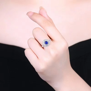 เครื่องประดับอัญมณีชั้นดี SGARIT แหวนทองคำขาว 18K ประดับด้วยไพลินสีน้ำเงินธรรมชาติทรงรี น้ำหนัก 0.82 กะรัต สำหรับผู้หญิง - Product Image 6
