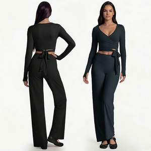Conjunto de yoga de 2 piezas para mujer con encaje, top corto cruzado que absorbe el sudor y pantalones de pierna recta de cintura alta con orificios para los pulgares, de elastano/nailon para entrenamiento. - Product Image 1