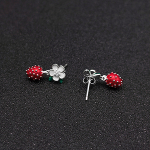 Pendientes de Plata de Ley 925 con Esmalte de Fresa y Flores, Pendientes Colgantes con Racimo de Flores de Fruta Dulce para Niñas, Pendientes de Primavera Verano - Product Image 4