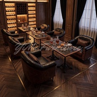 Ensemble de canapés en bois massif rétro, style occidental, table et chaises de réception pour café commercial, sur mesure pour bars à saké, salons de cigares