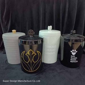 Pot de friandises pour chiens de couleur unie, matériau en céramique et mélamine avec bande d'étanchéité, Test FTA FLGB réussi - Product Image 1