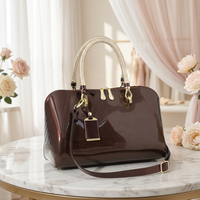 Sacs à main en cuir PU brillant pour femmes, sacs à bandoulière, sacs fourre-tout tendance, sacs de travail à poignée supérieure – Collection 2026 – Vente en gros pour designers