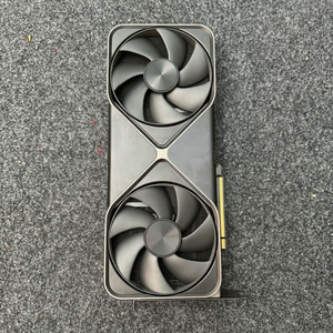 การ์ดจอ RTX 5080 16GB GDDR7 PCIe 5.0 X16 สำหรับเดสก์ท็อป เล่นเกมส์ ดีลีลีนท์ ฝึกสอน AI พร้อมพัดลมระบายความร้อน - Product Image 1