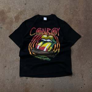 เสื้อยืดกราฟิกวินเทจสีดำสำหรับผู้ชาย สไตล์สตรีทแวร์ ทรงโอเวอร์ไซส์ ผ้าคอตตอนหนา เสื้อยืดแนวสตรีทฮิปฮอป - Product Image 1