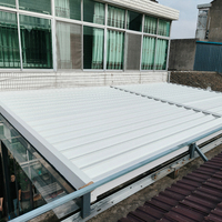 Auvent rétractable de terrasse de restaurant personnalisé d'auvent de toit en métal d'extérieur moderne de premier ordre