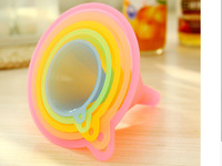 5 pièces dans un ensemble Gadgets de cuisine outils filtre distributeur en plastique ustensiles entonnoir à huile pour la cuisine à domicile