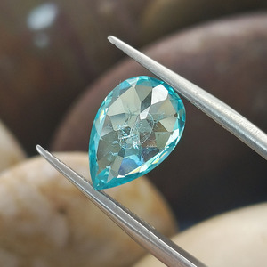 Gemas sueltas de Paraiba cultivadas en laboratorio, en forma de pera, con corte triturado, para la fabricación de joyas. - Product Image 3