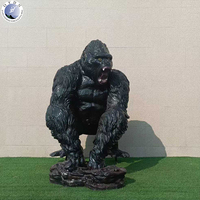 Escultura de gorila de resina de fibra de vidrio para exteriores de Venta caliente para Parque de césped al aire libre adornos de animales grandes