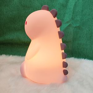 Veilleuse LED tactile en silicone en forme de dinosaure pour chambre d'enfant, lampe de bureau à pression, rechargeable par USB, OEM 2026 - Product Image 4