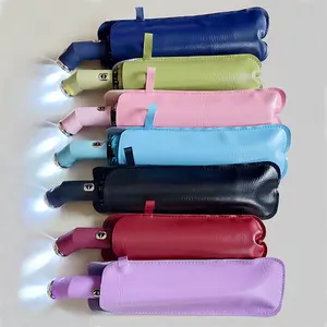 Großhandel Dreh griff 12 Rippen Wind dichter Sonnenschutz Automatischer 3-fach Regenschirm mit Taschenlampe Elektrische Taschenlampe