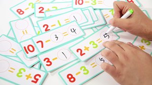 Đồ Chơi Bằng Gỗ Trẻ Em Đa Chức Năng <span class=keywords><strong>DIY</strong></span> Xây Dựng Khối Phù Hợp Với Hội Đồng Quản Trị Giáo Dục Sớm Giác Ngộ Bảng Chữ Cái Nhận Thức Máy Tính Để Bàn Đồ Chơi - Product Image 4