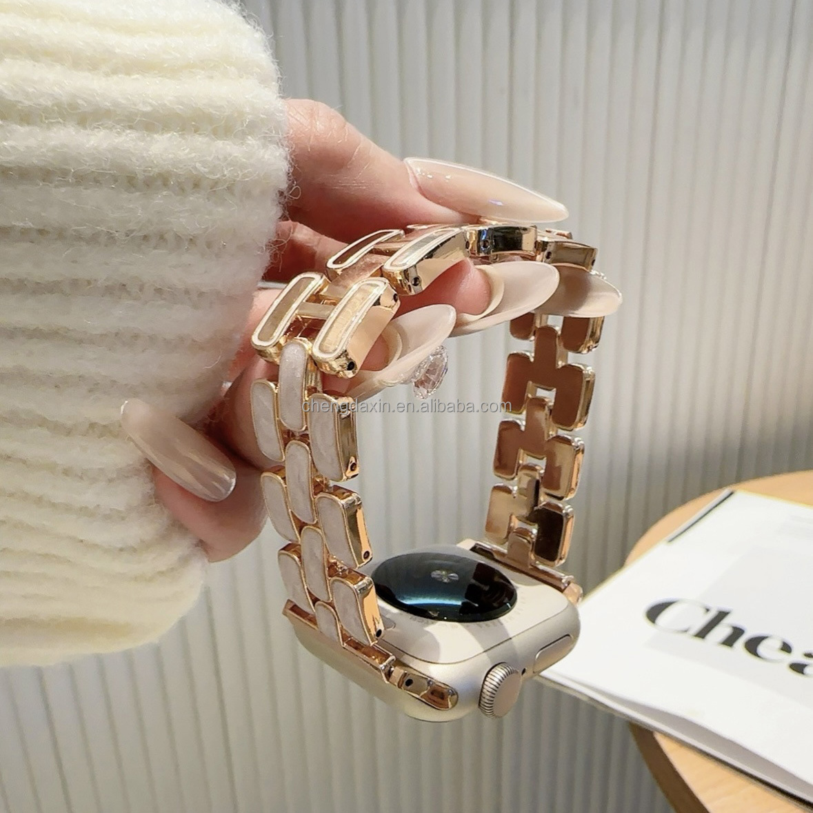 Luxury Chain Strap for Apple Watch Series 10 9 8 Metal H  display picture 3