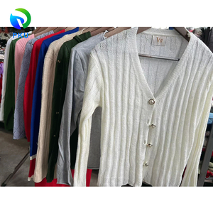 <span class=keywords><strong>Camicie</strong></span> Sottili da <span class=keywords><strong>Donna</strong></span> di Seconda Mano in Poliestere/Cotone, Abbigliamento Usato di Alta Qualità dalla Cina - Product Image 6