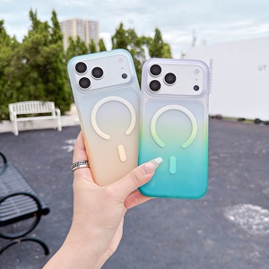 <span class=keywords><strong>Coque</strong></span> <span class=keywords><strong>transparente</strong></span> magnétique effet dégradé coloré au toucher doux pour <span class=keywords><strong>iPhone</strong></span> <span class=keywords><strong>13</strong></span> 14 15 16 17 18 Pro Max, compatible charge sans fil et antichoc - Product Image 5