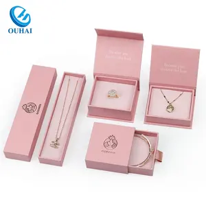 Pacchetto di carta gioielliere di lusso in cartone rosa orecchino bracciale collana anello scatola cassetto gioielli scatola di imballaggio personalizzato con Logo