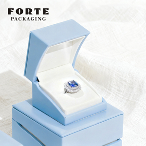 Caja de Joyería de Lujo Cuadrada FORTE con Inserto de Terciopelo para Anillo, Brazalete, Collar, Anillo de Dedo - Product Image 5