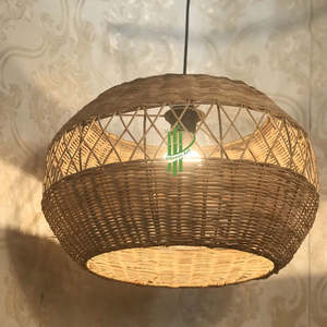 Lampe décorative en bambou pour hôtel, complexe hôtelier, maison, vente en gros, abat-jour en bambou, style en rotin naturel, écologique, pour intérieur et extérieur - Product Image 1