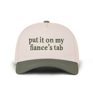 Casquette de baseball personnalisée bicolore avec les <span class=keywords><strong>mots</strong></span> « Put It on My Fiances Tab » brodés sur elle, casquette de baseball créative à cinq panneaux - Product Image 1