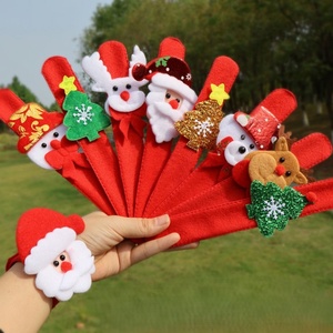 Bracelets claquant de Noël, bracelets de poupée de Noël, jouets de fête, cadeaux avec motifs Père Noël, Bonhomme de neige, Renne, Ours, cadeaux de fin d'année - Product Image 2