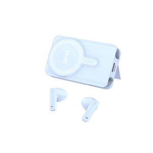 多機能テクノロジー - 旅行中に必要なワイヤレス充電、ポータブル電源、モバイルバッテリー、イヤホンを求める賢いユーザー向け - Product Image 2