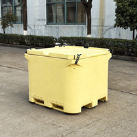 Conteneur isotherme portable 850L en PE rotomoulé robuste avec compresseur, compatible avec les chaises de transport – Idéal pour le transport de poisson