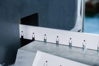 Machine de production de grilles de plafond en aluminium haute vitesse et ligne de production Grilyato - LMS Machinery