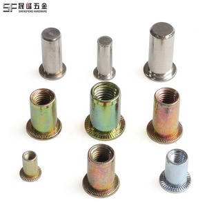 Écrou à riveter en acier au carbone à tête plate <span class=keywords><strong>M10</strong></span> 1.25, corps <span class=keywords><strong>cylindrique</strong></span> galvanisé, à extrémité ouverte pour connexion de tôles fines - Product Image 2