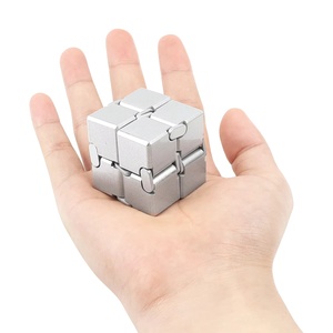 Cubo Infinito de Plástico, Juguete Antiestrés Ultra Duradero, Alivio Sensorial para Adultos y Niños, Regalo para Aliviar la Ansiedad - Product Image 4