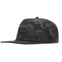Casquette de golf de performance camouflage à visière plate, personnalisée, découpée au laser, perforée, 5 panneaux, imperméable, avec filet et cordon, style casquette de camionneur