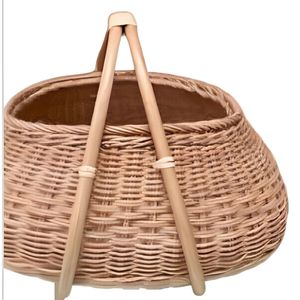 Panier en rotin moderne fait main de haute qualité en provenance d'Indonésie pour la décoration de la maison, du bureau, du salon, de la villa, de l'hôtel - Product Image 2