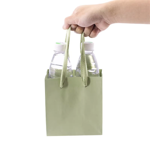 Sacs en papier personnalisés roses avec estampage à chaud pour cadeaux, sacs de shopping de luxe pour vêtements et bijoux - Product Image 3