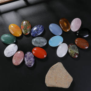 Kit de masaje con piedras frías y calientes de la marca Rolling Stones, fabricado en China, para energía térmica. - Product Image 2