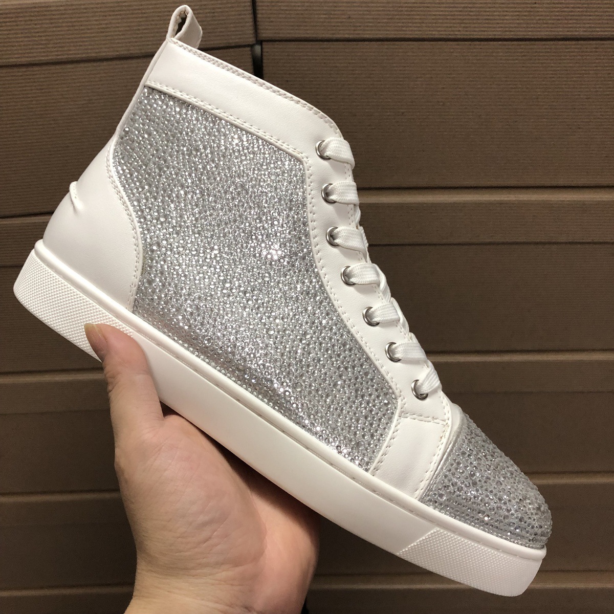 Peau blanche, diamant blanc.