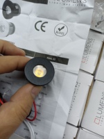 Vente en gros stock plafonnier intérieur encastré à LED commercial mini downlight 3W blanc chaud 3000K plafonnier design moderne en aluminium IP65