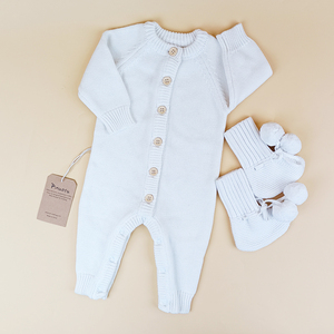 Pinuotu bébé vêtements ensembles bébé barboteuses 100% coton uni blanc costume tricot nouveau-né tenue mignon pompon boule chaussons ensemble - Product Image 1