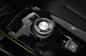 2023 pour Geely Geometry E Firefly 401km Thunderbolt Tiger Petit SUV Voiture d'occasion électrique pure - Product Image 6