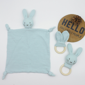 Juego de Manta de Muselina de Algodón Orgánico, Calcetines y Sonajero con Conejito, Caja de Recuerdos para Bebés Recién Nacidos, Regalo para Baby Shower - Product Image 4