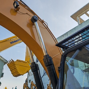 Excavatrice hydraulique Caterpillar 323D2L d'origine, modèle 2022, 23 tonnes, avec moteur, pompe et roulement - Product Image 5