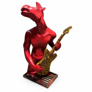 Direkt vom Hersteller: Harz-Skulptur Pferdekopf-Gitarrist, Maßanfertigung, OEM, Glänzend Rot, Rockmusik-Statue, Langlebig, Großhandel, Inneneinrichtung - Product Image 1